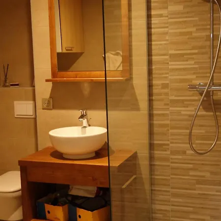 Moderne, Proche Centre, Balcon Est, 6 Pers., Casier A Ski, Navettes Gratuites, Arc 1800 - Fr-1-346-537